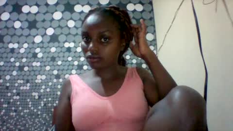 Snapshot of liligal chatting on June 14, 7:05 pm liligal online show from June 14, 7:05 pm