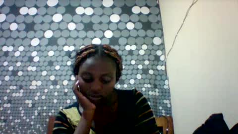 Snapshot of liligal chatting on June 15, 7:27 pm liligal online show from June 15, 7:27 pm