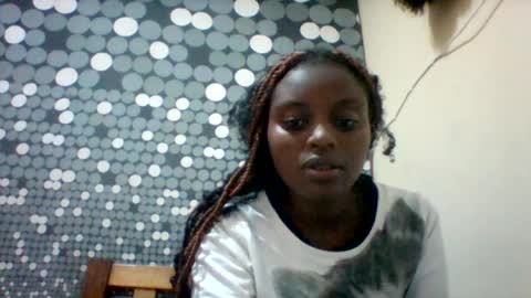Snapshot of liligal chatting on June 20, 8:50 am liligal online show from June 20, 8:50 am