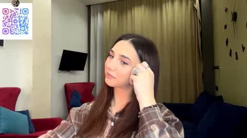 Lina online show from February 1, 10:30 pm