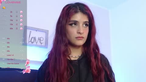 Lilith Savett online show from December 14, 7:03 pm