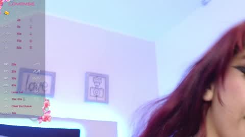 Lilith Savett online show from December 24, 4:30 pm