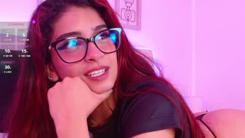 Lilith Savett online show from February 5, 6:26 pm