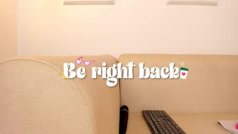 Snapshot of lilily_lv chatting on September 25, 12:25 am Lilly online show from September 25, 12:25 am