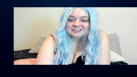 Snapshot of lilimariexx chatting on October 25, 5:15 am Lili Marie online show from October 25, 5:15 am