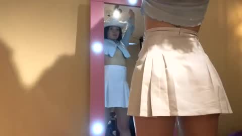 lilimini online show from October 29, 8:32 pm