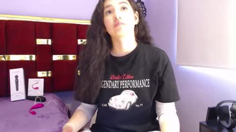 lilimini online show from January 31, 8:18 pm