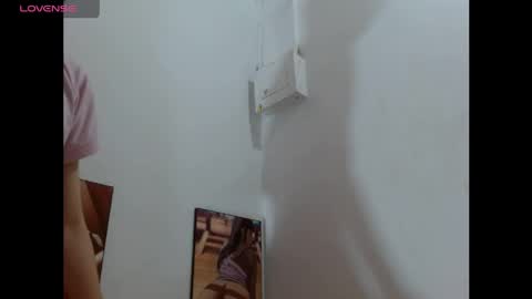 Snapshot of lilit420 chatting on April 2, 12:19 am lilit420 online show from April 2, 12:19 am