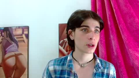 Snapshot of lilit420 chatting on April 6, 1:12 pm lilit420 online show from April 6, 1:12 pm