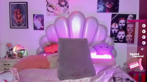 Snapshot of lilith_asmodeus chatting on December 29, 1:45 am online show from December 29, 1:45 am