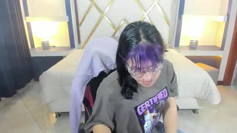 Snapshot of lilith_ayanami chatting on February 20, 11:43 am lilith online show from February 20, 11:43 am