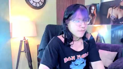 Snapshot of lilith_ayanami chatting on February 27, 11:43 am lilith online show from February 27, 11:43 am