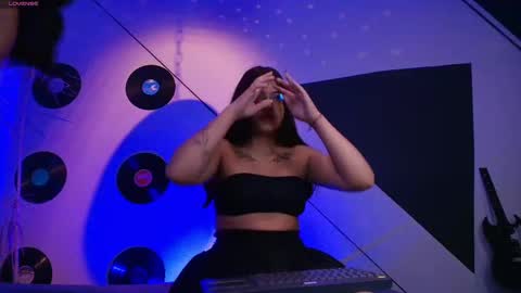 Lilith and Khloe  online show from September 27, 11:15 am