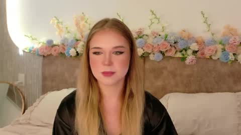 Lilith Bonheur online show from April 28, 1:15 am