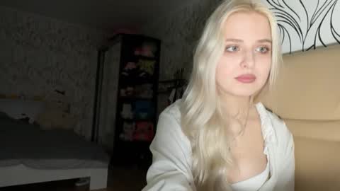 Snapshot of lilith_butterfly chatting on March 12, 3:07 pm Lilly online show from March 12, 3:07 pm