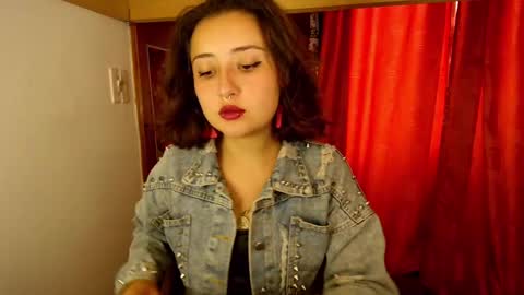 Snapshot of lilith_de_vil chatting on February 21, 5:53 pm Mistress Lilith online show from February 21, 5:53 pm