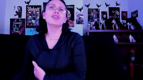 Snapshot of lilith_deveraux_ chatting on June 6, 5:28 pm MISTRESS LILITH online show from June 6, 5:28 pm