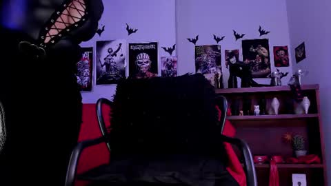 Snapshot of lilith_deveraux_ chatting on June 20, 5:38 pm MISTRESS LILITH online show from June 20, 5:38 pm
