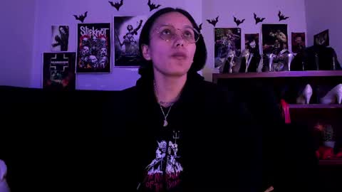 Snapshot of lilith_deveraux_ chatting on June 30, 4:46 am MISTRESS LILITH online show from June 30, 4:46 am