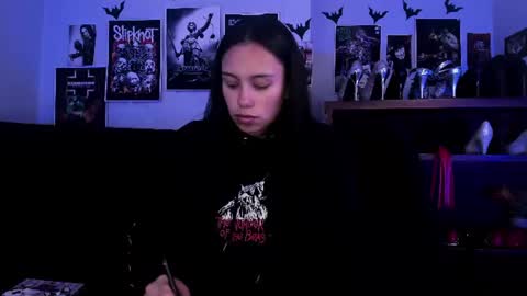 Snapshot of lilith_deveraux_ chatting on June 30, 4:52 pm MISTRESS LILITH online show from June 30, 4:52 pm