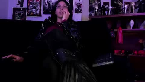 Snapshot of lilith_deveraux_ chatting on July 2, 5:41 pm MISTRESS LILITH online show from July 2, 5:41 pm