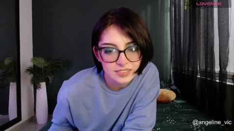 Snapshot of lilith_lennox chatting on March 29, 11:38 pm lilith online show from March 29, 11:38 pm