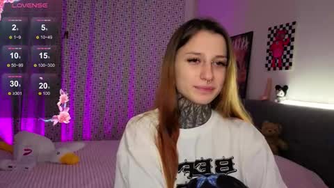 lilith_poison online show from October 15, 6:30 pm