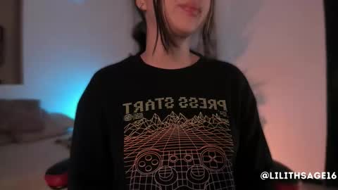 lilith_sage_ online show from October 13, 11:43 am