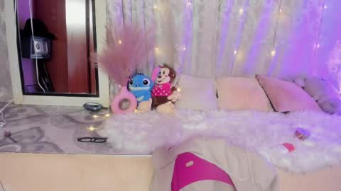 Lilith Salvatore online show from May 19, 1:22 am