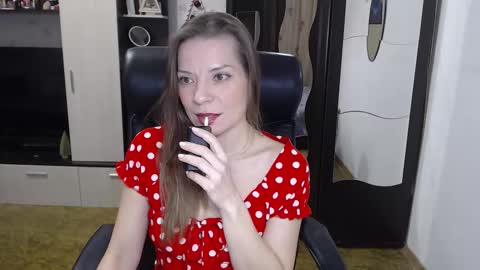 Snapshot of lilith_small21 chatting on January 10, 9:11 am lilith small21 online show from January 10, 9:11 am