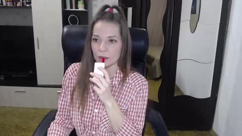 Snapshot of lilith_small21 chatting on January 18, 9:13 am lilith small21 online show from January 18, 9:13 am