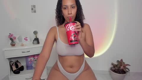 Alejandra  online show from February 9, 10:43 pm