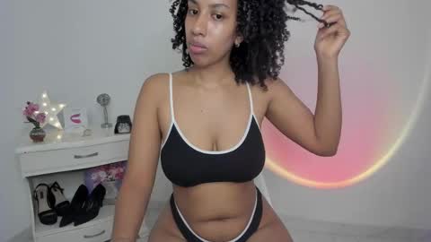 Snapshot of lilith_vision chatting on January 10, 4:25 am Alejandra online show from January 10, 4:25 am