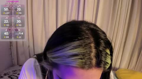 Snapshot of lilith_zenith20 chatting on February 7, 4:16 am Lilith online show from February 7, 4:16 am