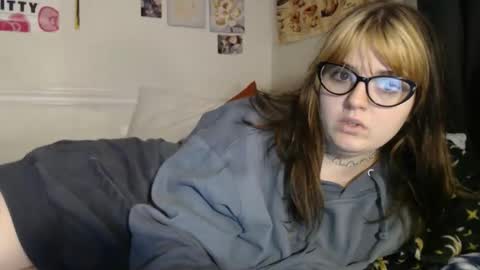 Snapshot of lilithafterdark22 chatting on March 29, 9:31 am molly online show from March 29, 9:31 am