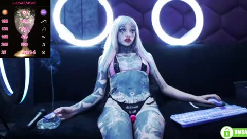 Tifon Mary - Indepent model  online show from May 9, 4:01 pm