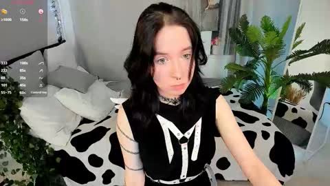 Snapshot of lilithlunna chatting on September 14, 10:09 pm Lilith online show from September 14, 10:09 pm