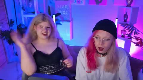 LilithNelson online show from September 23, 6:00 pm