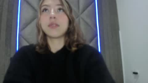 lilithsmith__ online show from February 18, 11:22 am