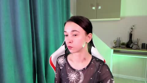 Snapshot of lilithstrangfor chatting on December 16, 11:01 am lilithstrangfor online show from December 16, 11:01 am