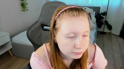 Snapshot of lilitiny chatting on August 8, 1:52 am Lili Tiny GMT2 3-10AM MonTueWedThuSat online show from August 8, 1:52 am