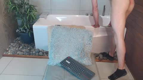 Lil James online show from December 13, 9:53 pm