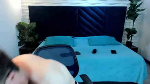 Lil James online show from April 4, 8:06 pm