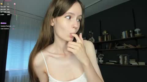 Snapshot of lilkiti chatting on May 10, 8:08 am Kiti online show from May 10, 8:08 am