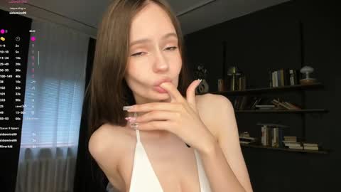 Snapshot of lilkiti chatting on May 20, 8:53 am Kiti online show from May 20, 8:53 am