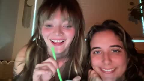 lilldaddysgirl online show from September 18, 11:29 pm