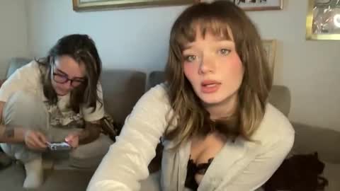 lilldaddysgirl online show from January 11, 5:40 pm