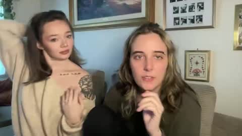 lilldaddysgirl online show from January 13, 6:02 pm