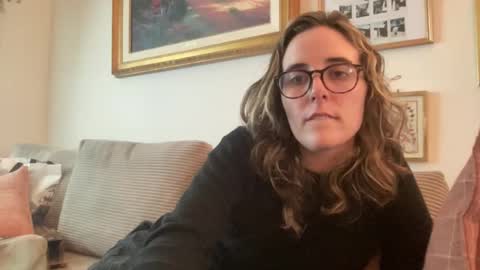 lilldaddysgirl online show from February 3, 8:03 pm