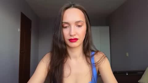 Snapshot of lillian_clark7 chatting on February 27, 6:24 am Lillian online show from February 27, 6:24 am